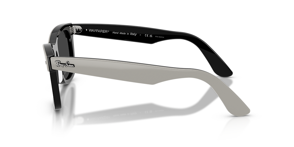 Ray-Ban  Wayfarer サングラス NEW WAYFARER CLASSIC Sunglasses in Rubber Black and Blue - RB2132