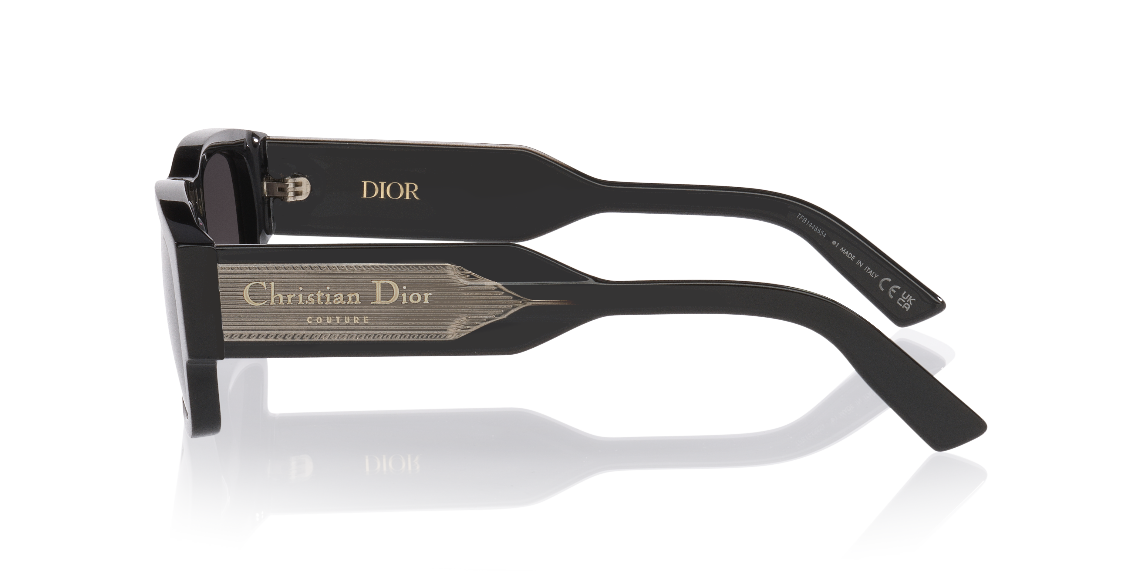 Christinan Dior Label S1I