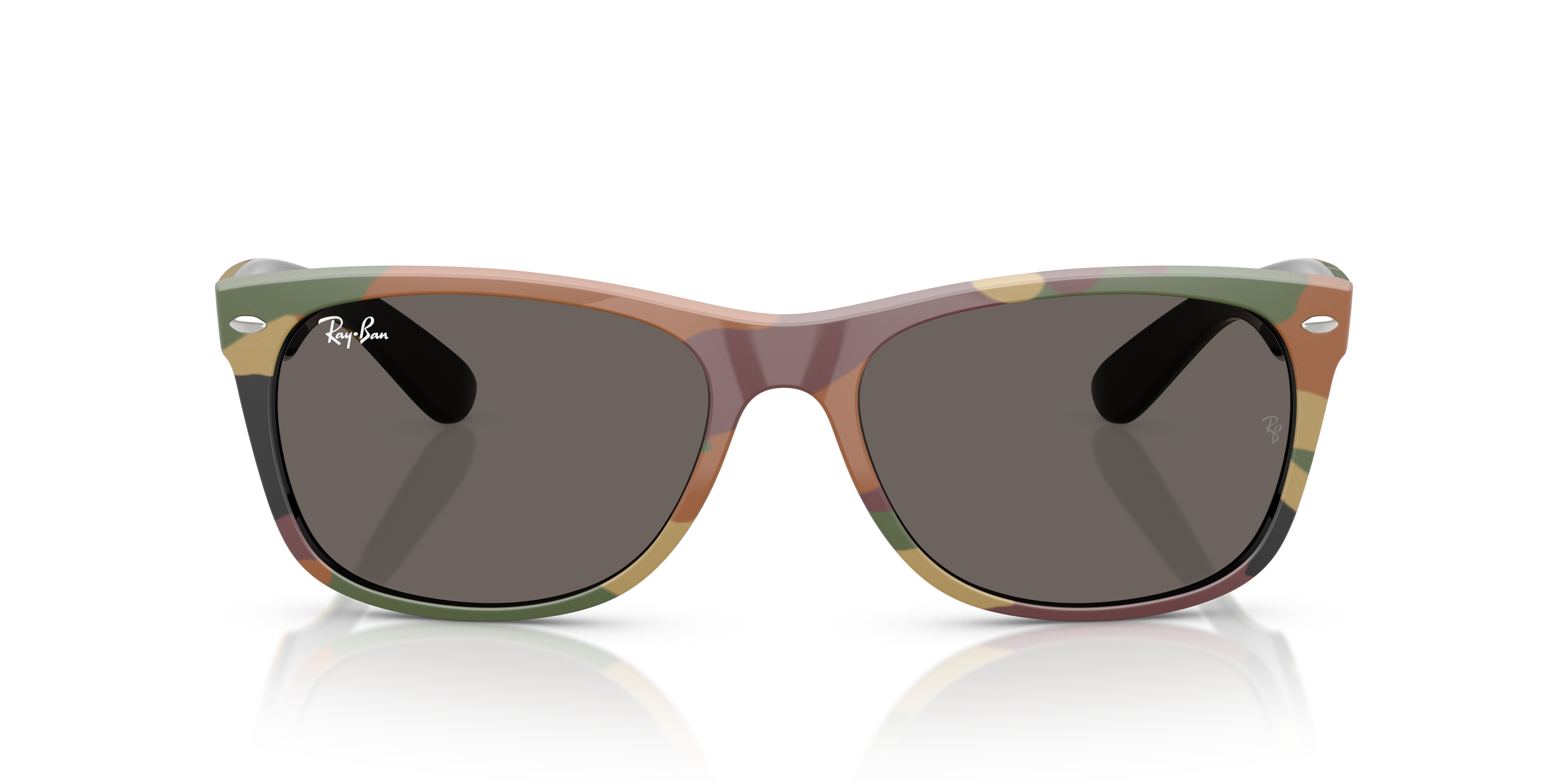 RB2132 New Wayfarer Classic
