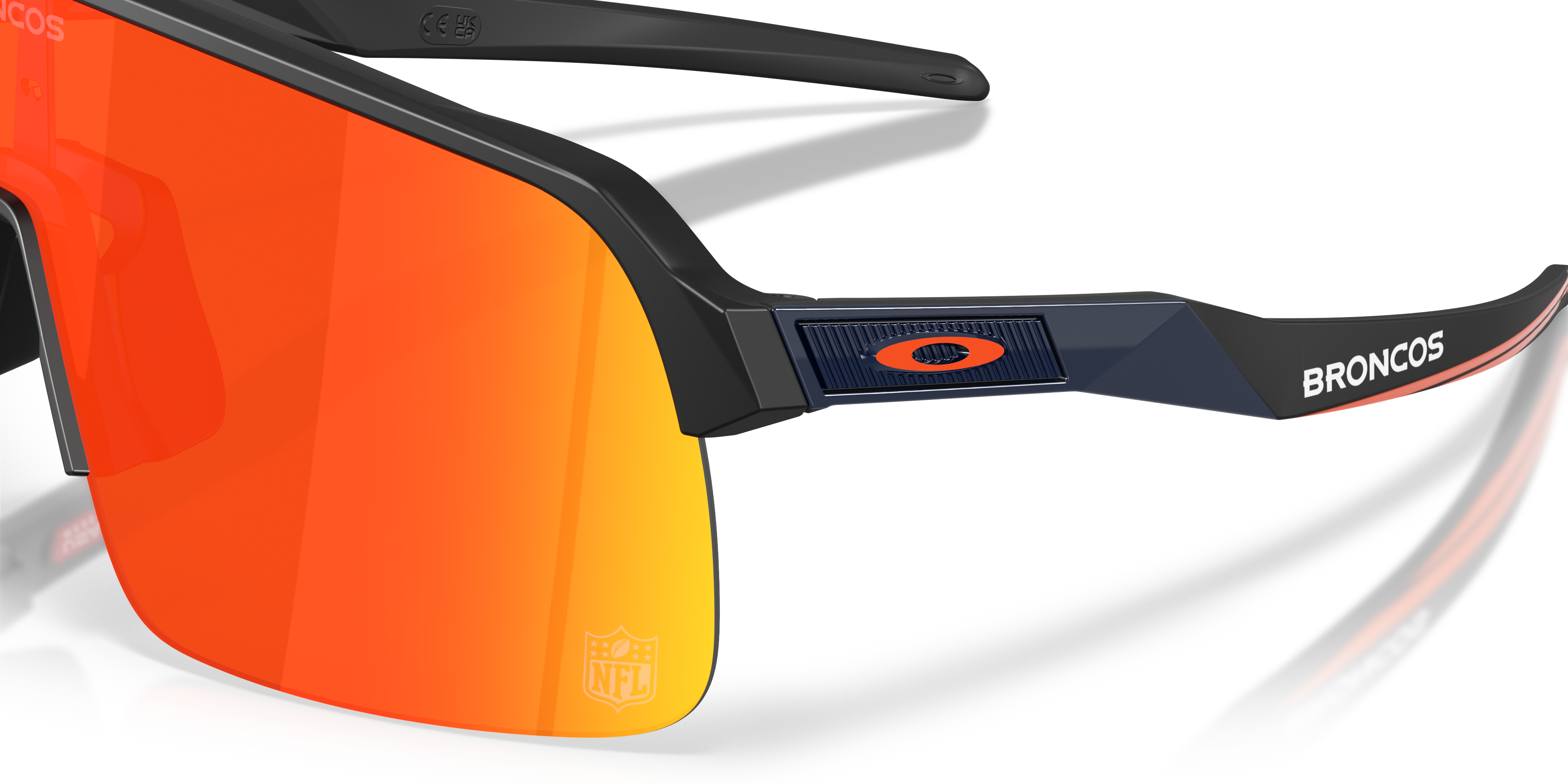 OO9463 Denver Broncos Sutro Lite