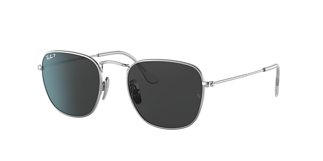 RB8157_Frank_Titanium