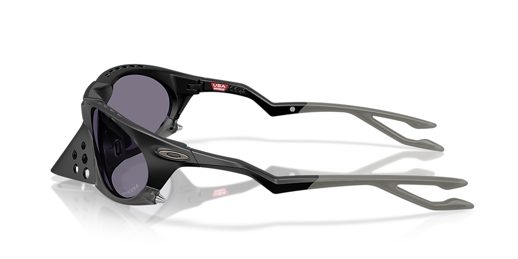 Oakley OO9437 Plantaris L (63 - 19) with Grey lenses and Black