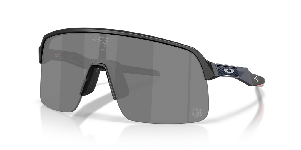 Oakley OO9463 New England Patriots Sutro Lite