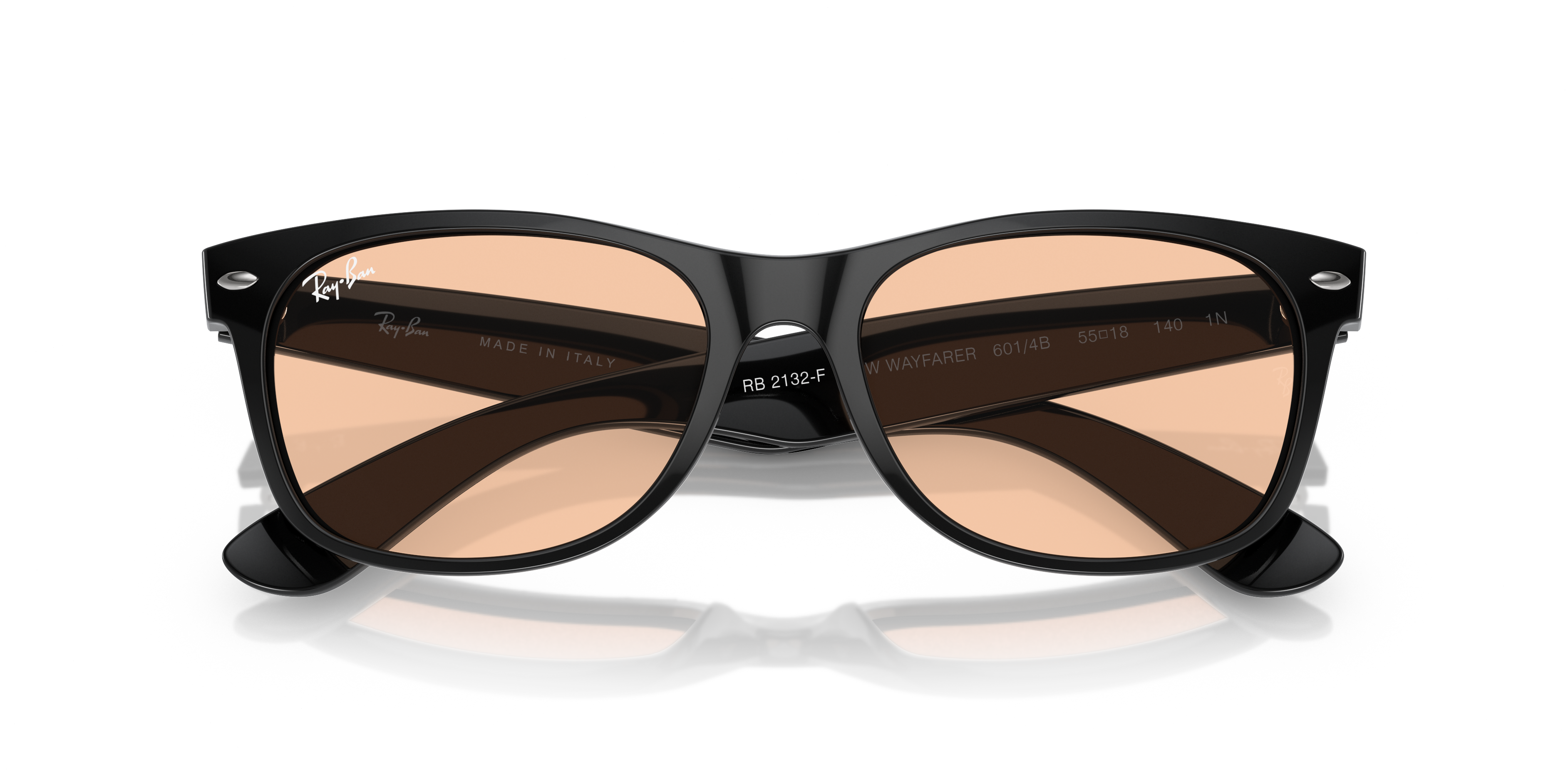 RB2132F New Wayfarer Classic