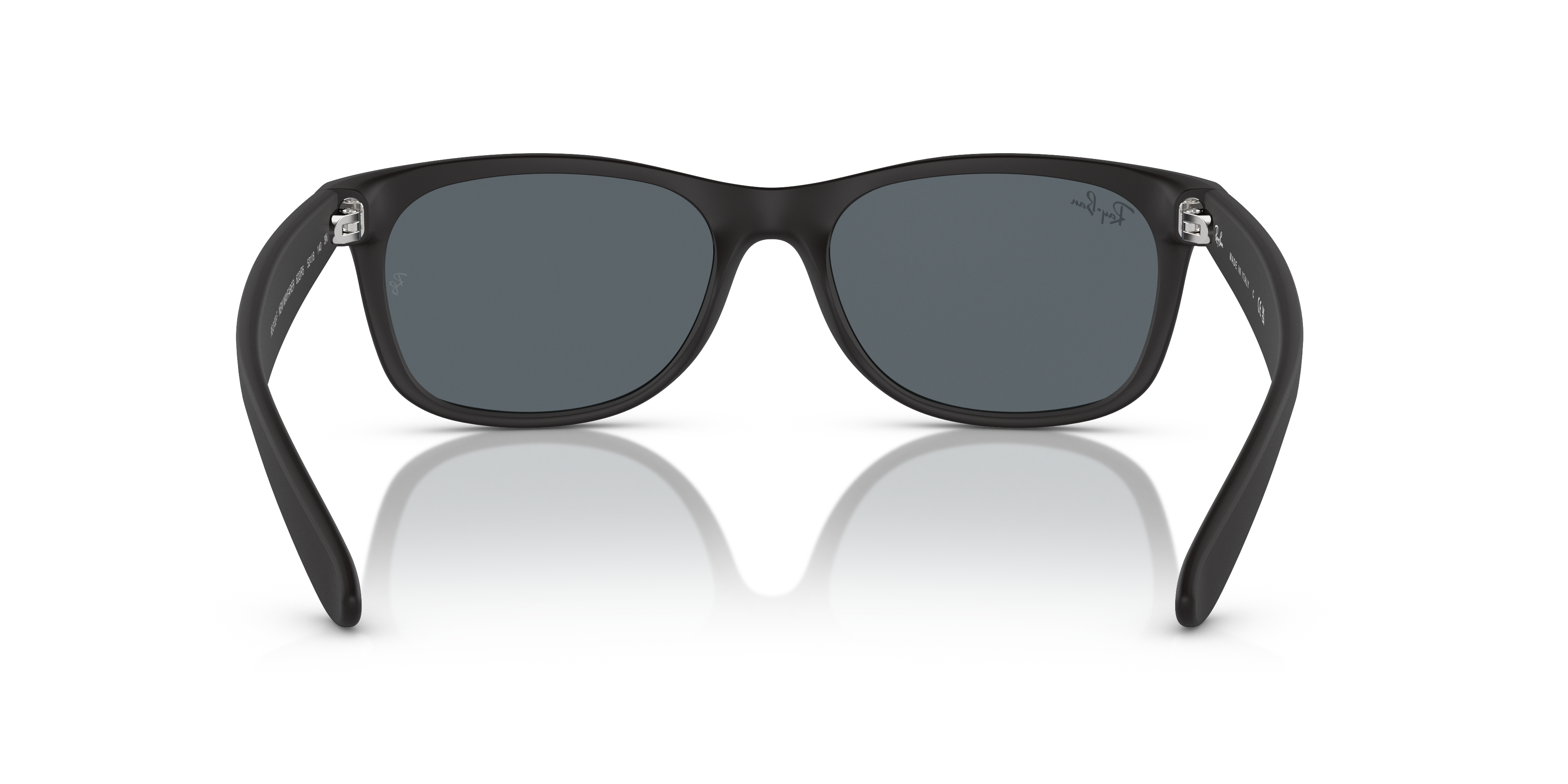 RB2132F New Wayfarer Classic