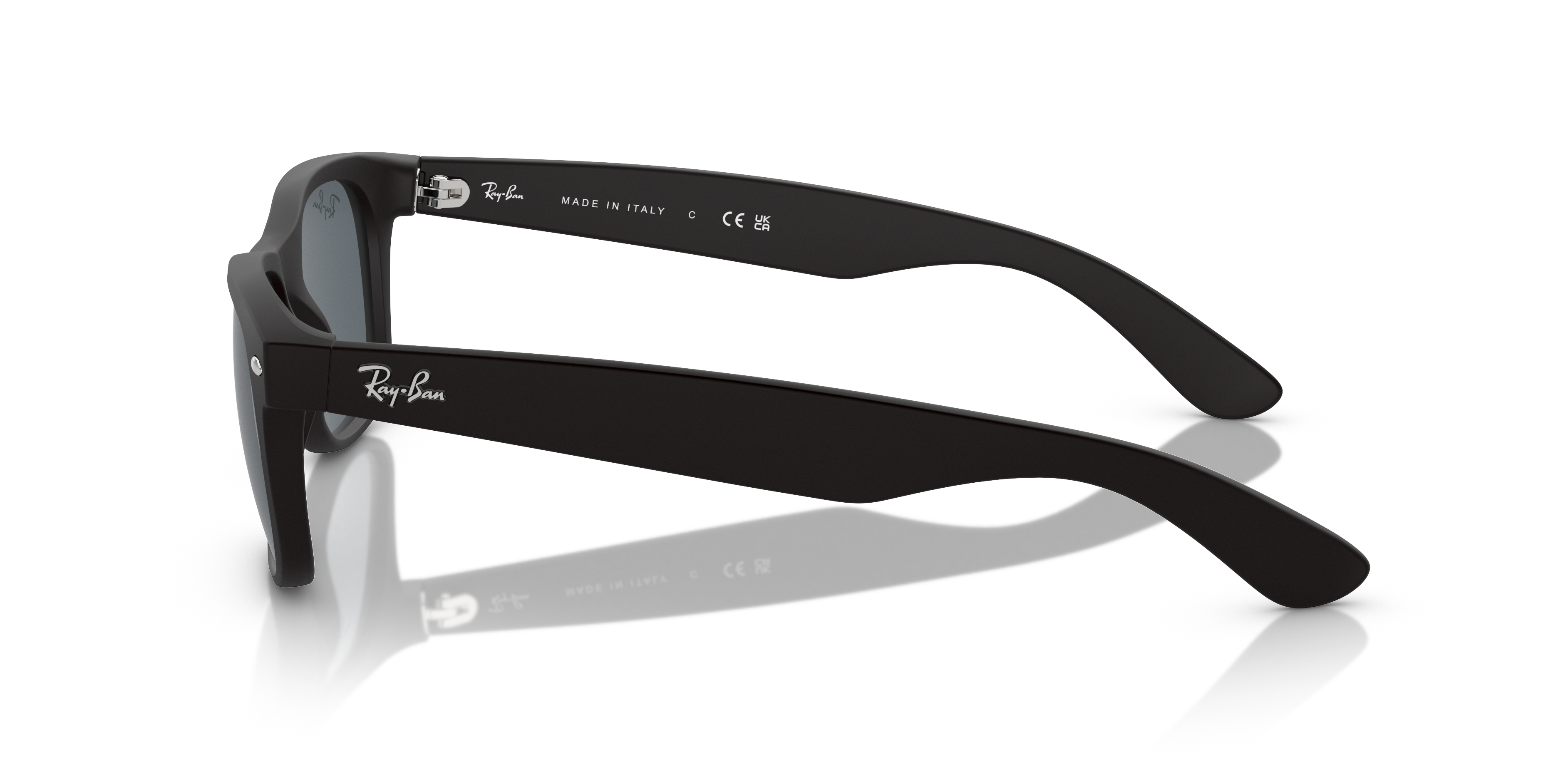 RB2132F New Wayfarer Classic