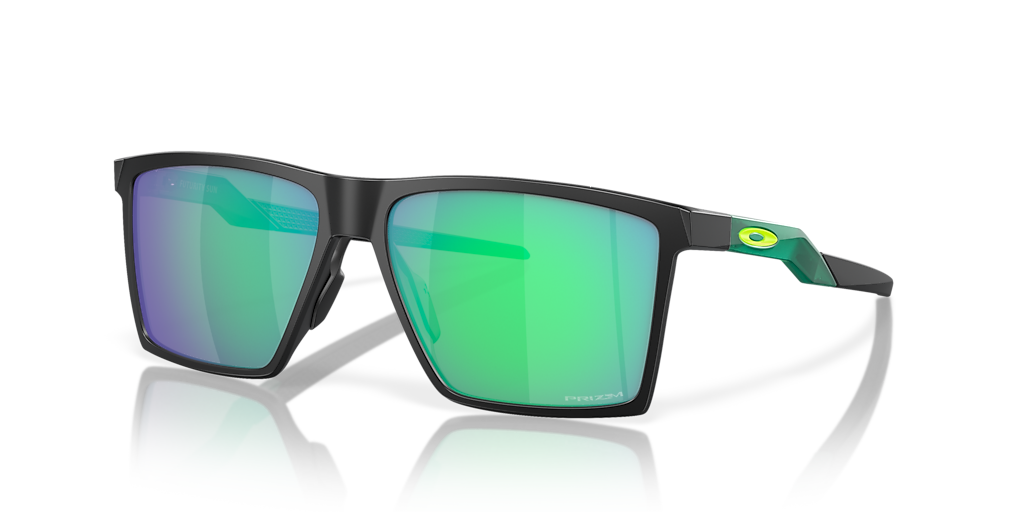 OAKLEY オークリー サングラス　USA製　リアルツリー　迷彩 Oakley Futurity Sun M (57 - 14) with Green lenses and Black frame