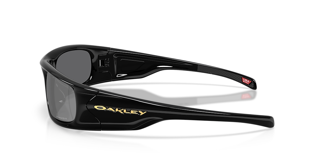 Oakley OO9522 Highland L (62 - 16) with Black lenses and Black