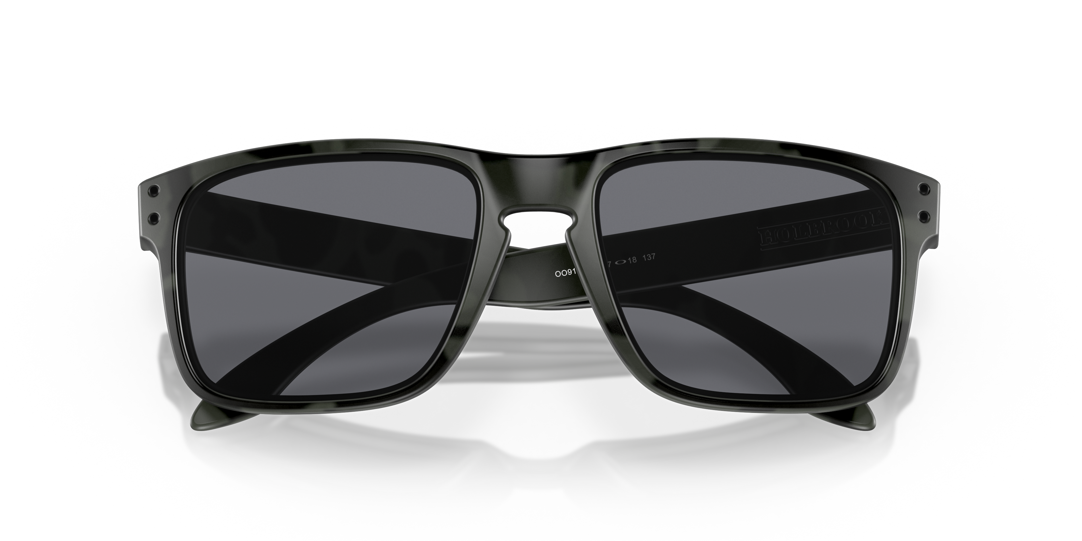 OO9102 Standard Issue Holbrook™ Multicam® Black Collection
