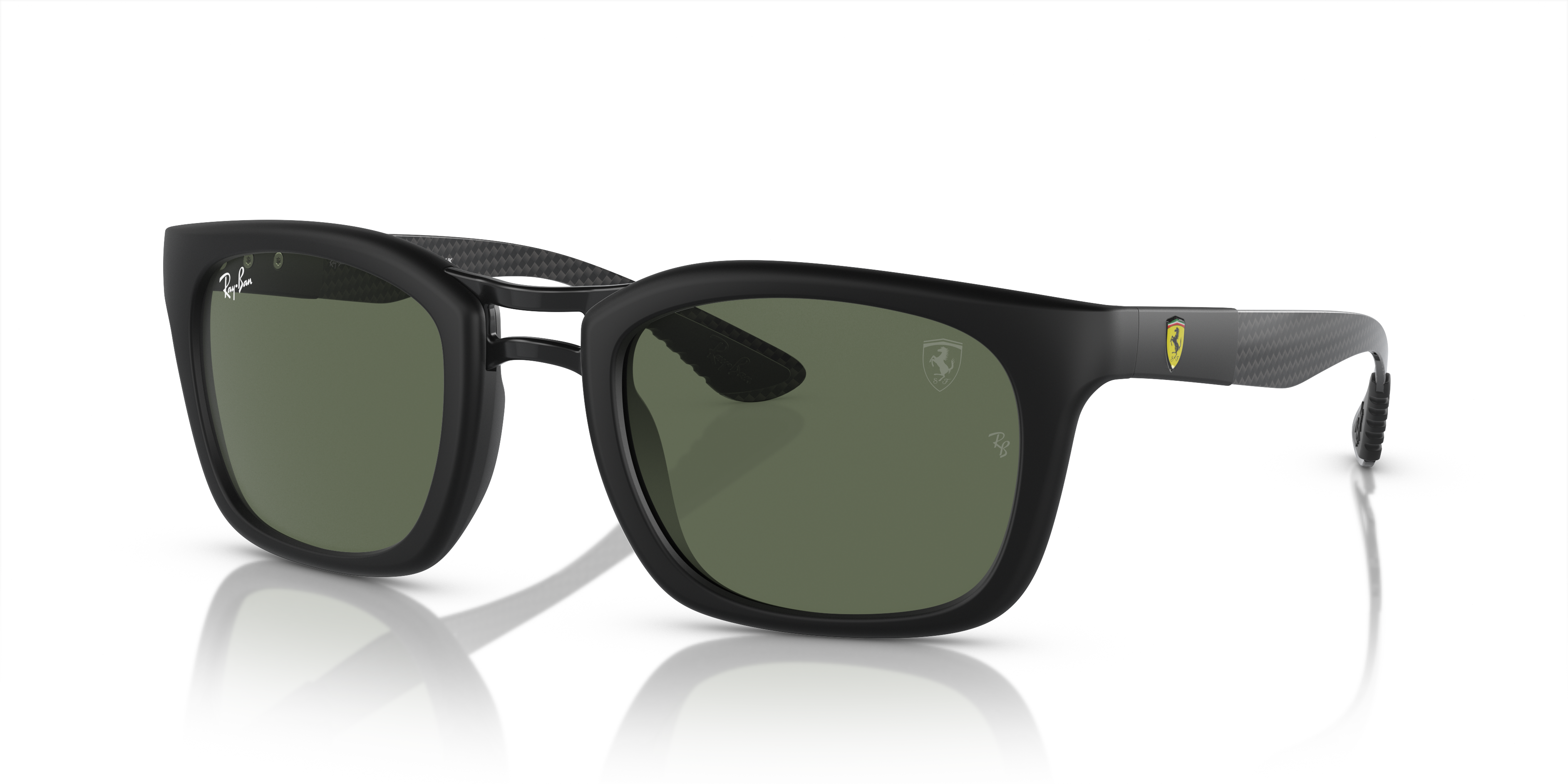 Ray-Ban WAYFARERハイパーカーボンSCUDERIA FERRARI Ray-Ban Released New Wayfarer Carbon Fiber to Celebrate