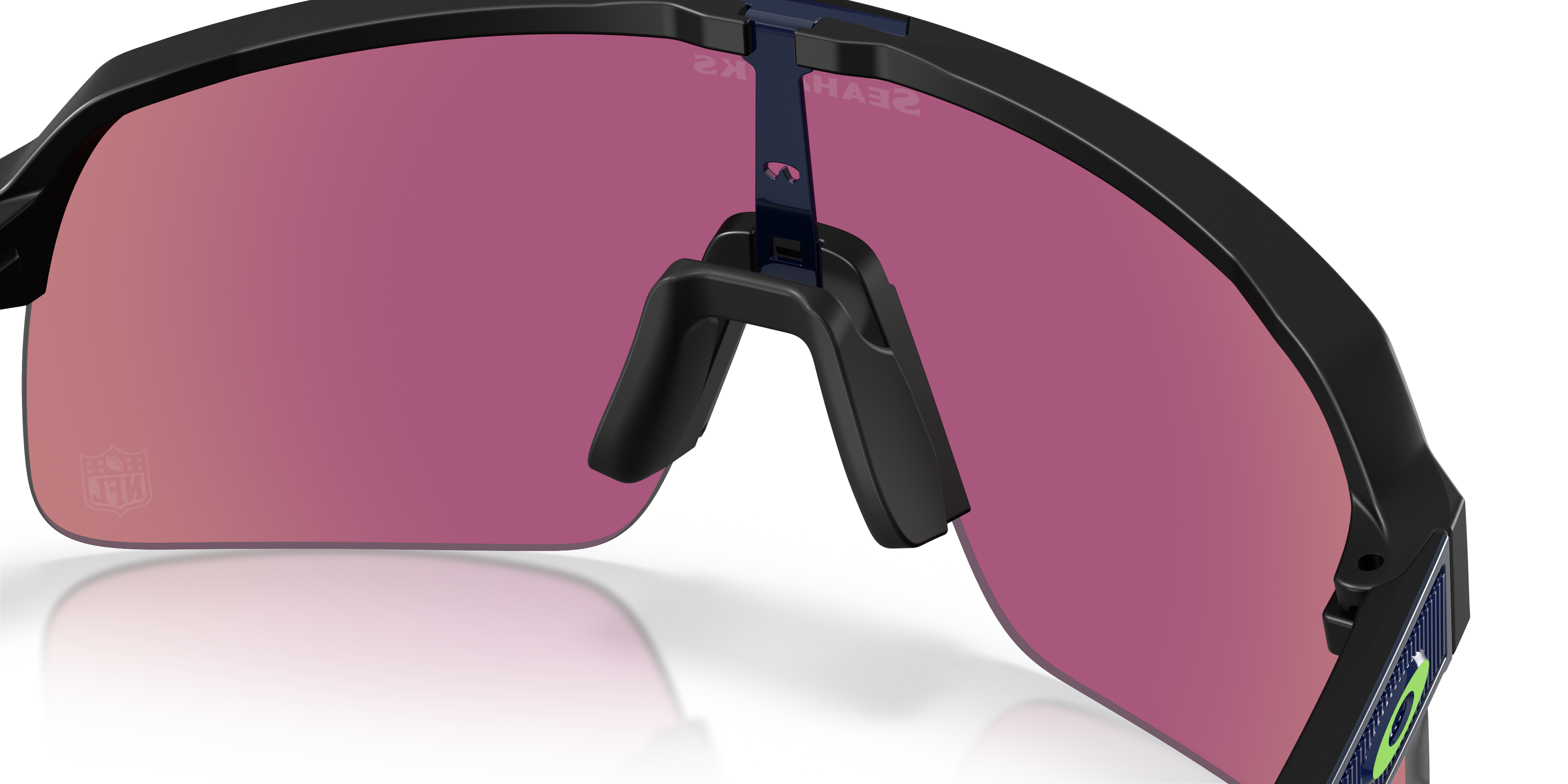 OO9463 Seattle Seahawks Sutro Lite