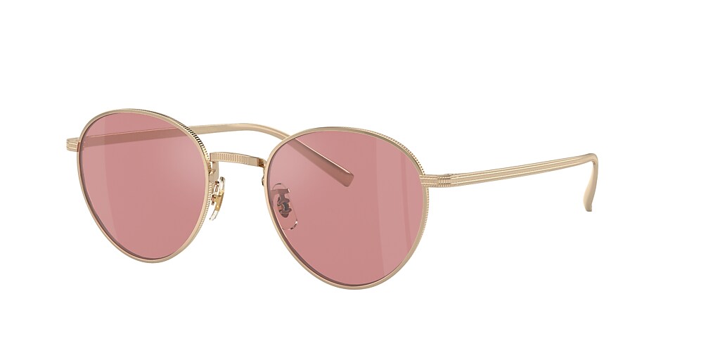 The effortless essence of California style. RHYDIAN in Gold Magenta Photochromic