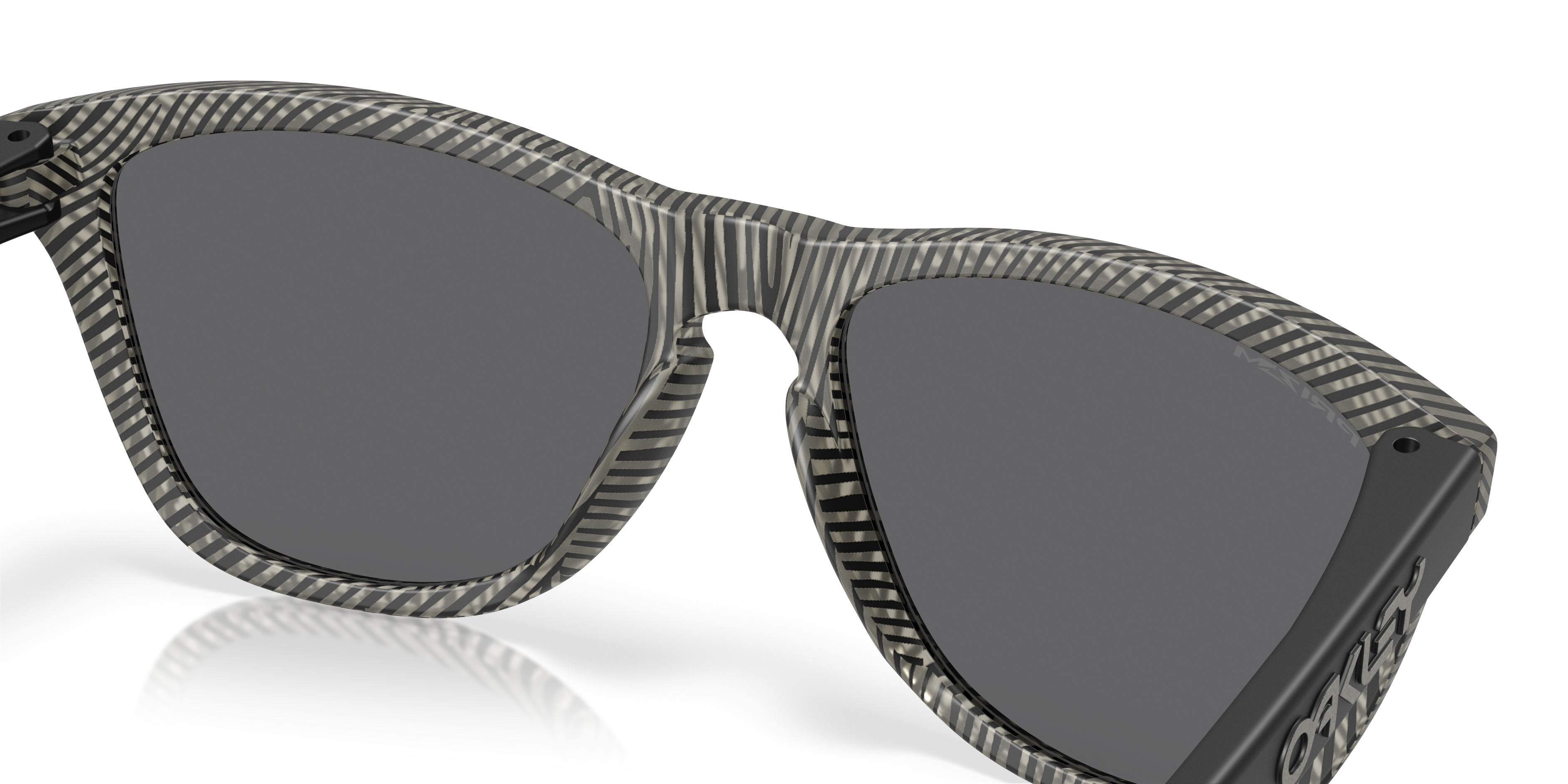 OO9013 Frogskins™ Night Mission Collection