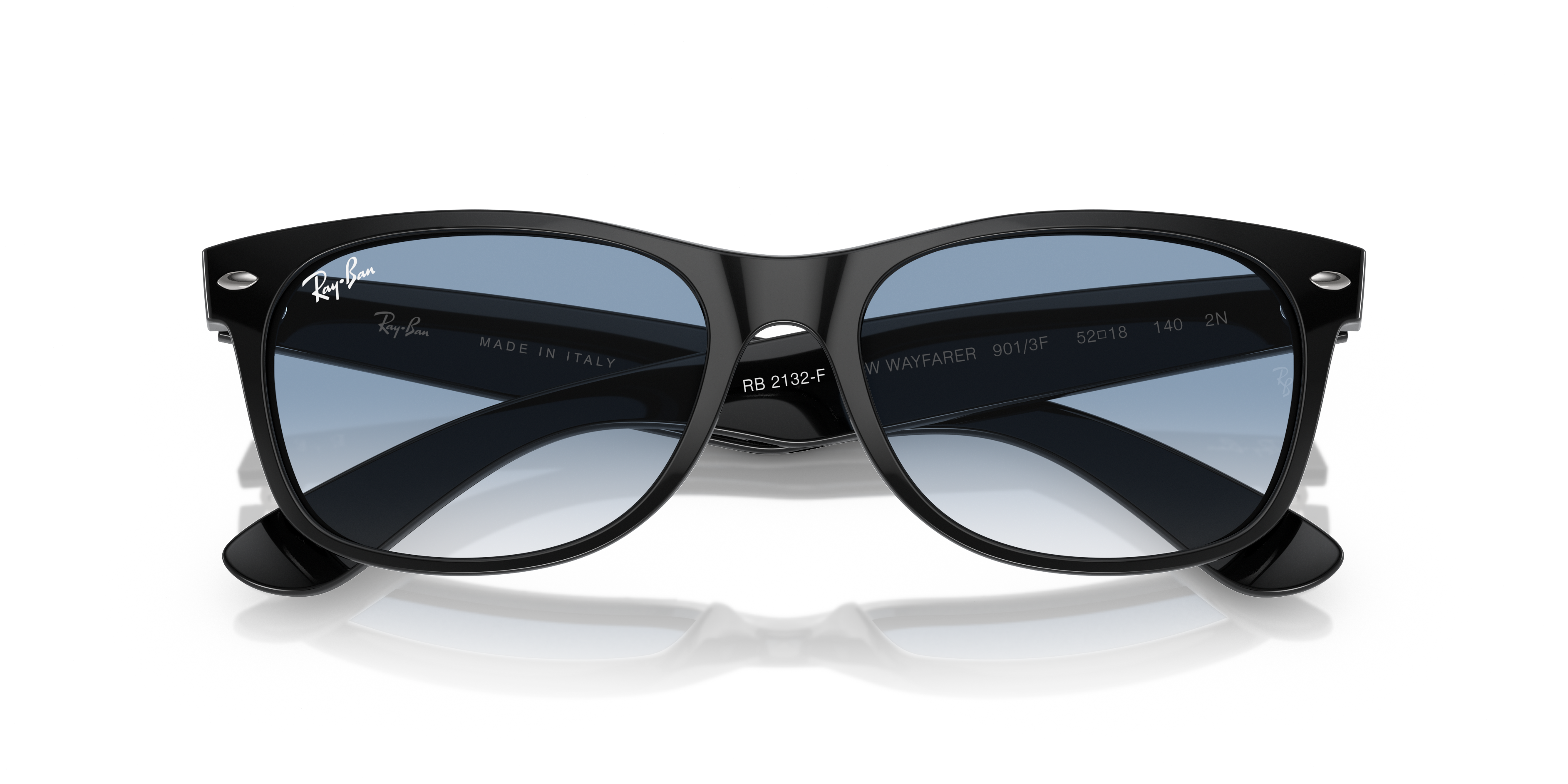RB2132F New Wayfarer Classic