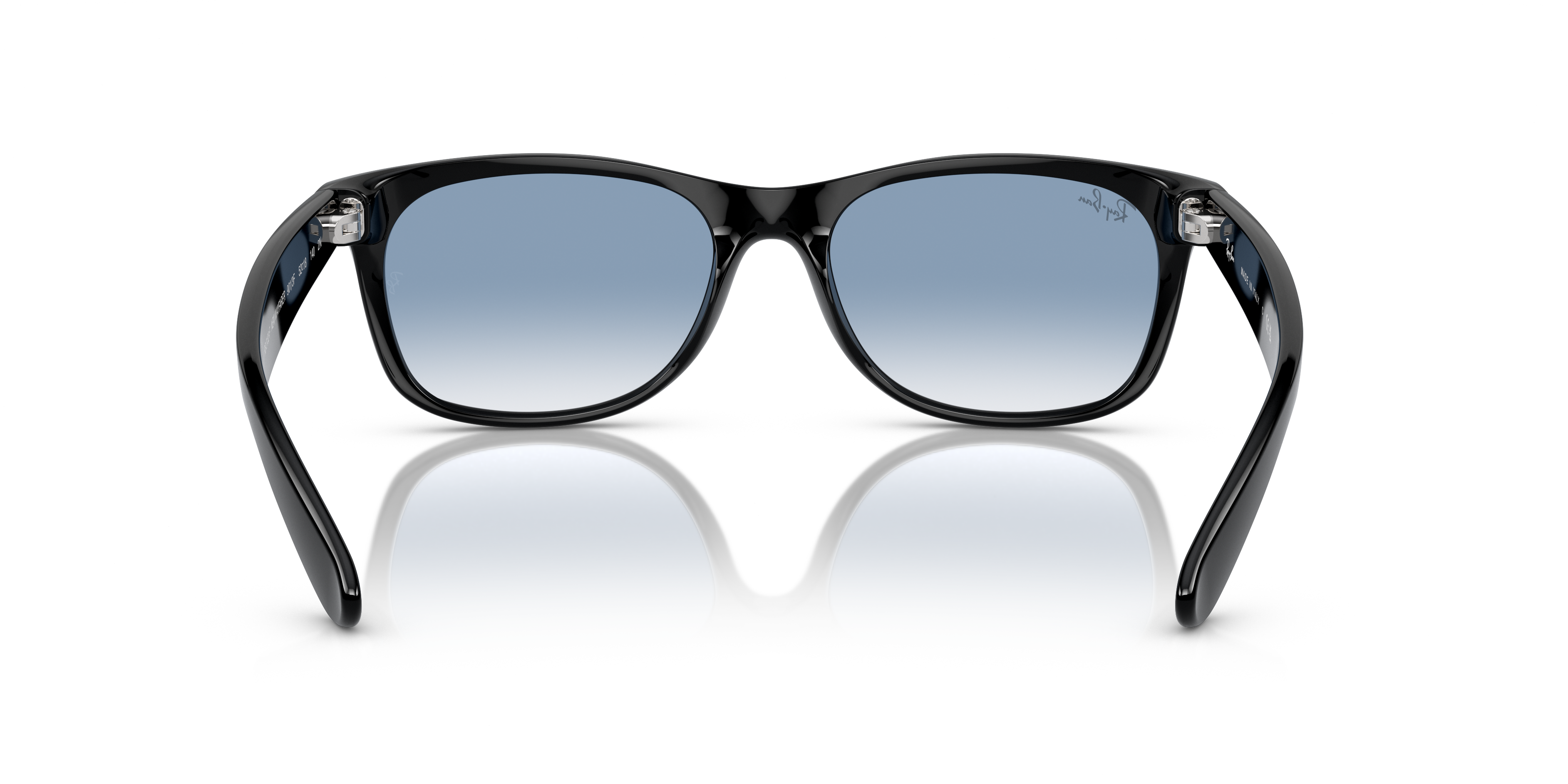 RB2132F New Wayfarer Classic