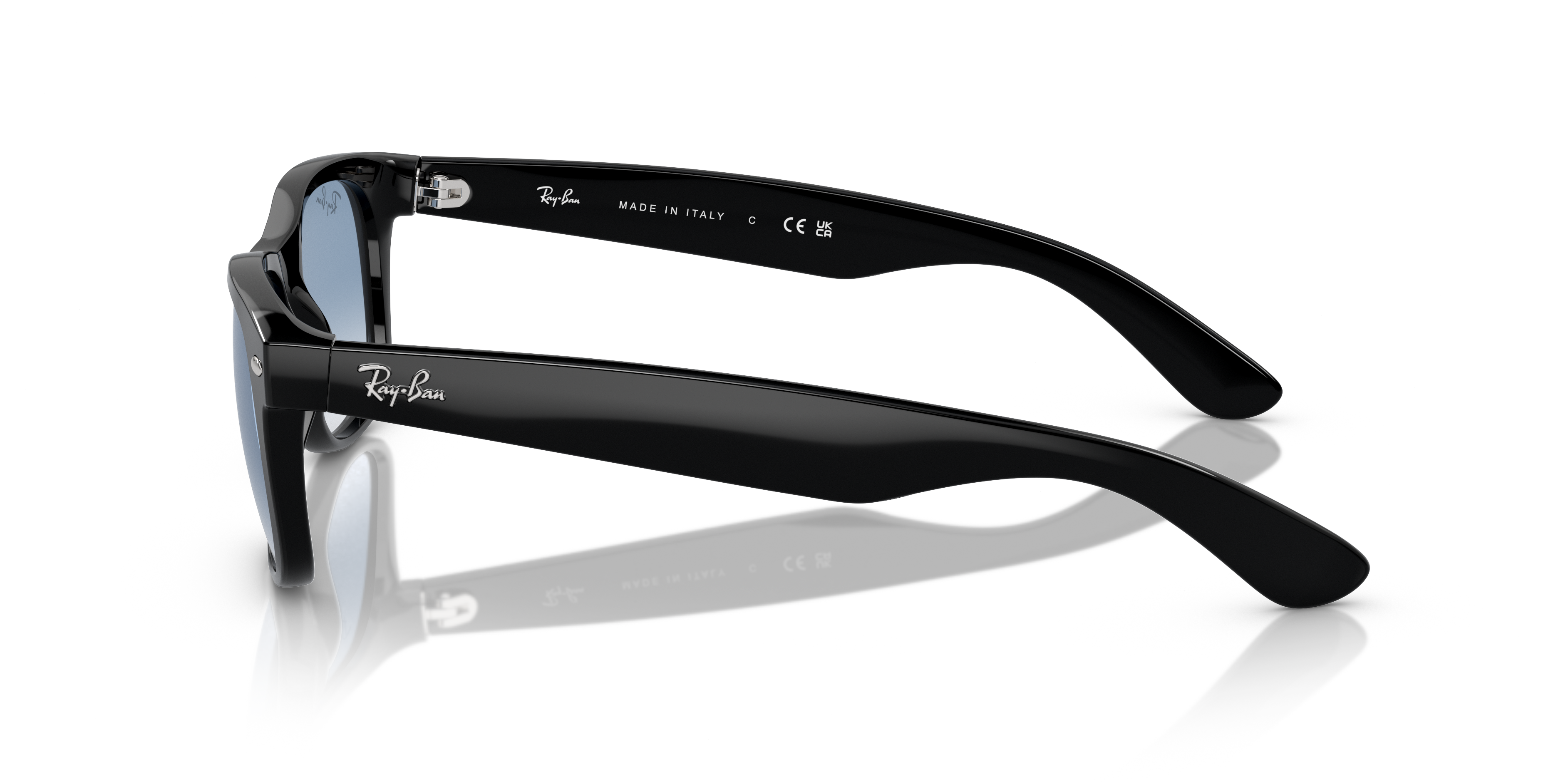 RB2132F New Wayfarer Classic