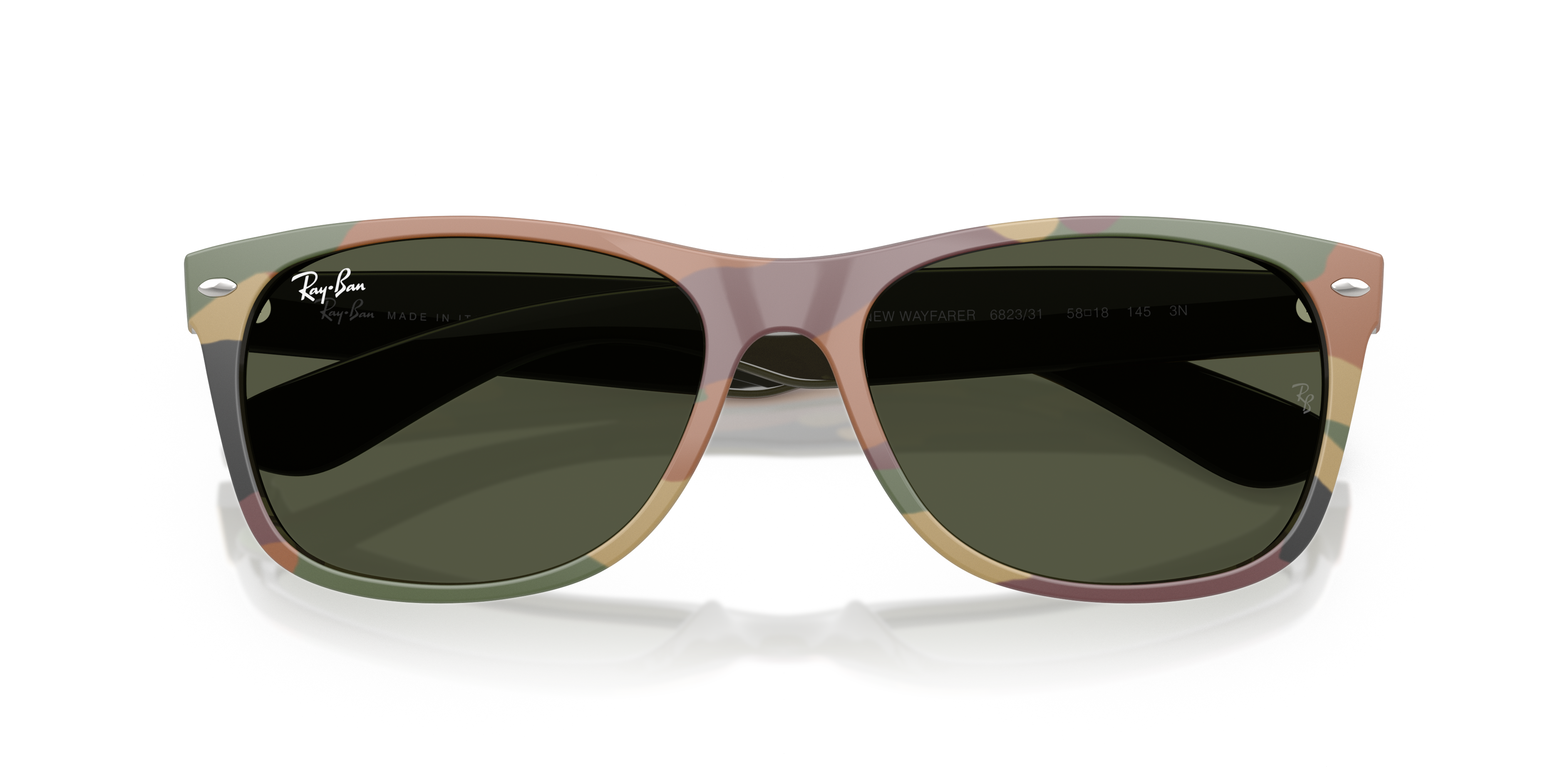 RB2132 New Wayfarer Classic