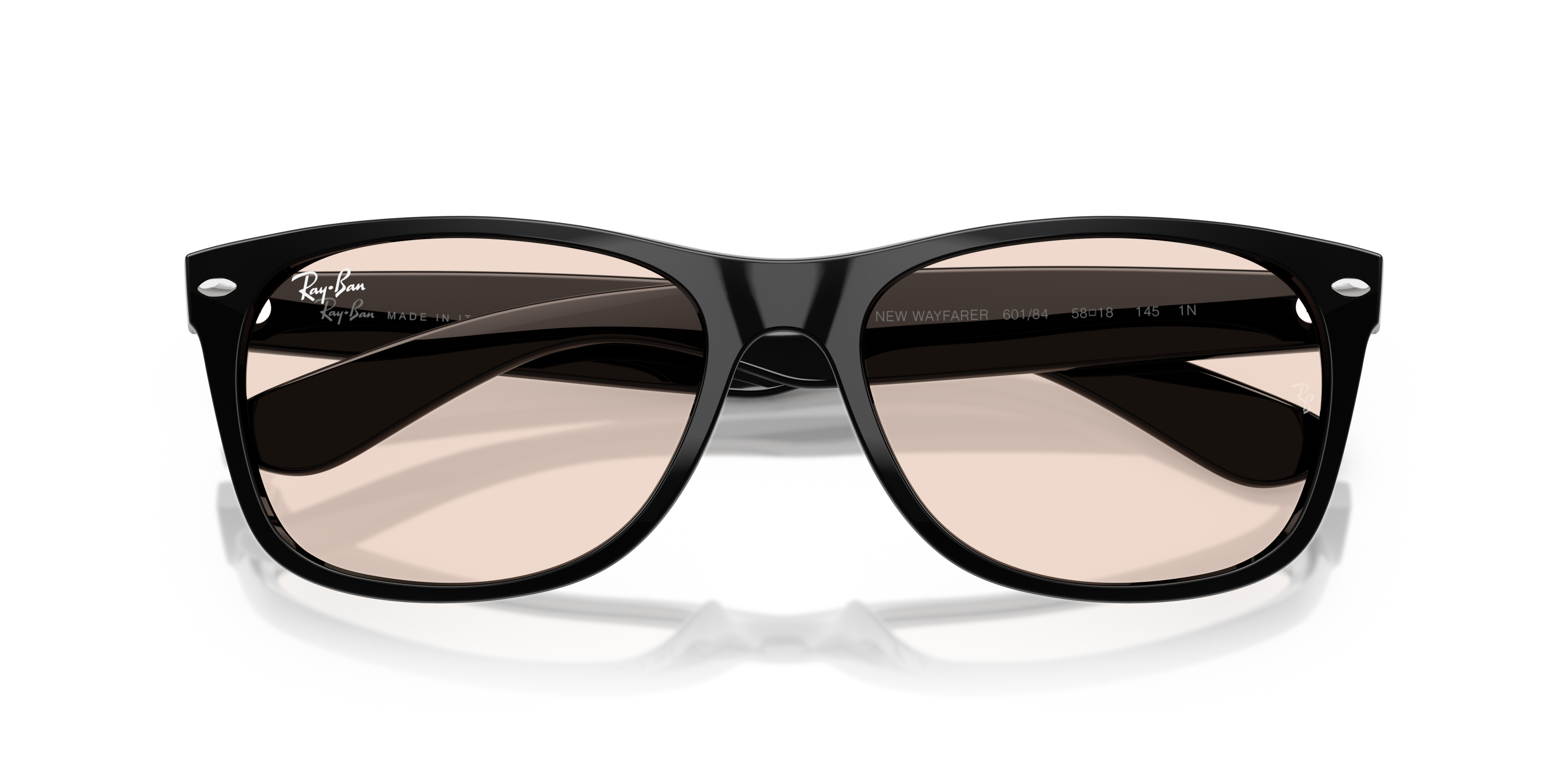 RB2132F New Wayfarer Classic