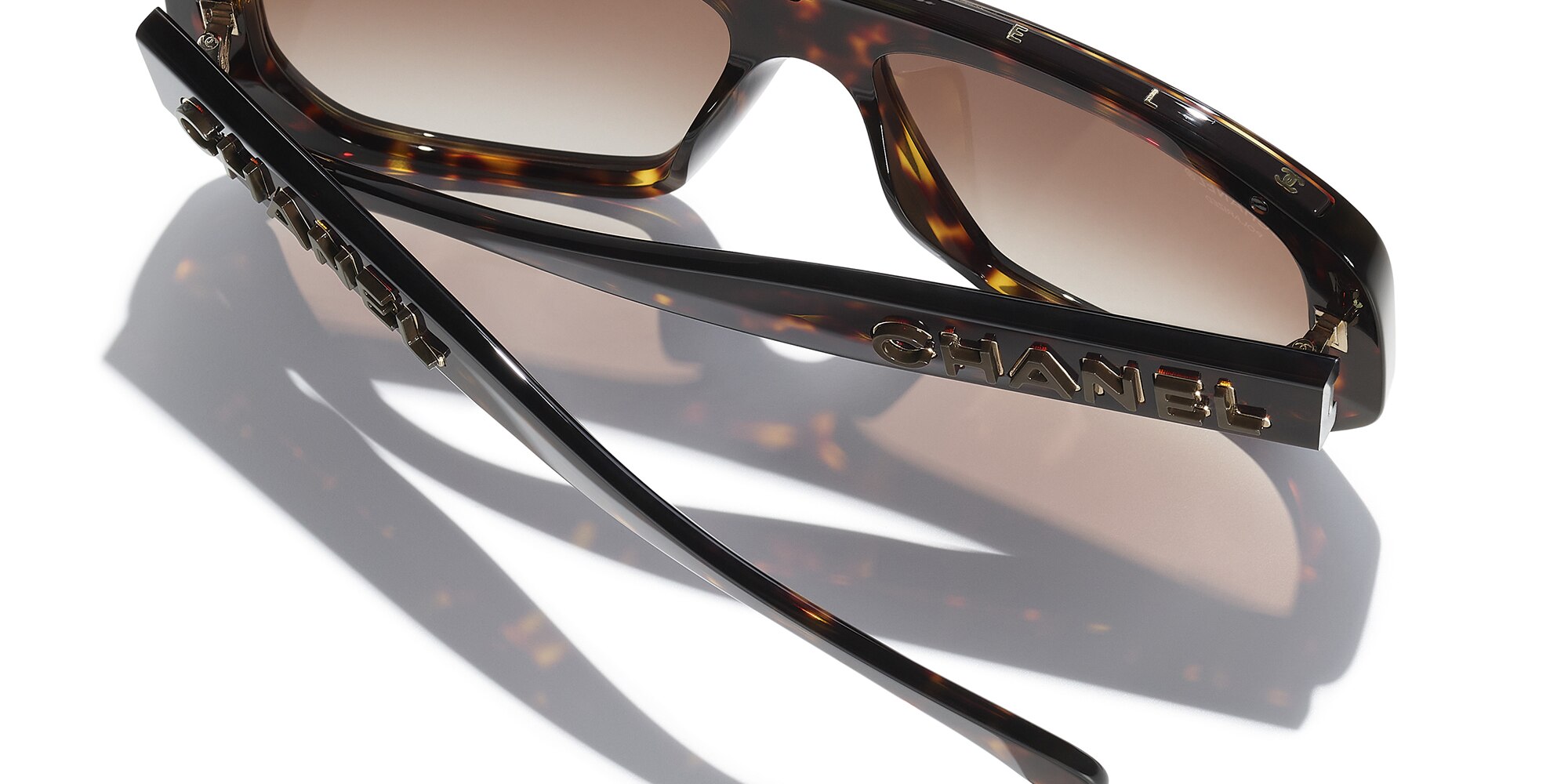 Chanel Shield Sunglasses CH5556U M (58 - 16) with Brown lenses and