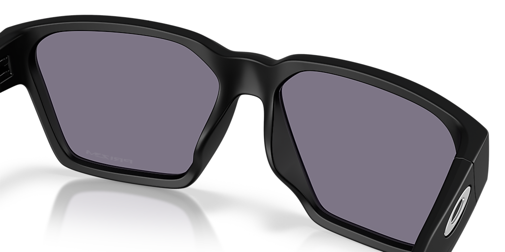 Oakley OO9497L Briza XL (58 - 16) com Lentes Cinza e Armação Preto