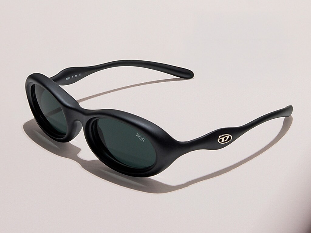 Diesel DL3011U XL (51 - 21) with Grey lenses and Black frame  display picture 1