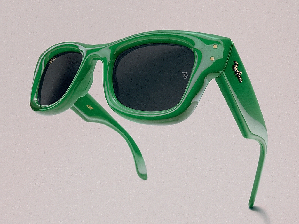 Ray-Ban RB4940 Wayfarer Puffer M (47 - 23) with Black lenses and