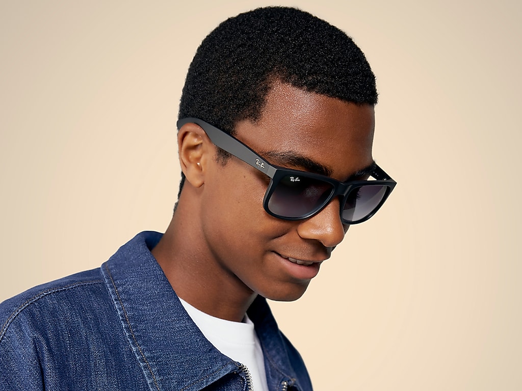 Ray-Ban RB4165 Justin Classic S (54 - 16) with Grey lenses