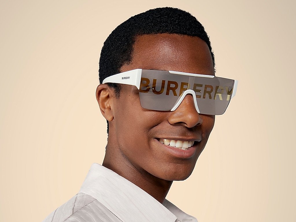 【新品・箱・ケース付き】バーバリー／ロゴ入りサングラス BE4291 ホワイト Burberry BE4291 L (0 - 138) with Grey lenses and White frame