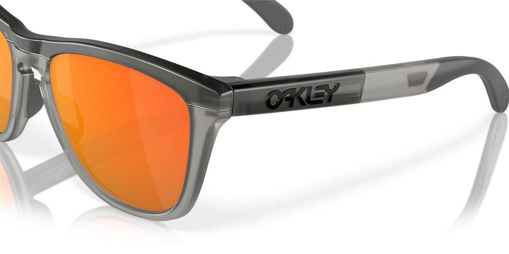 Oakley Frogskins™ Range L (55 - 17) with Orange lenses and Grey