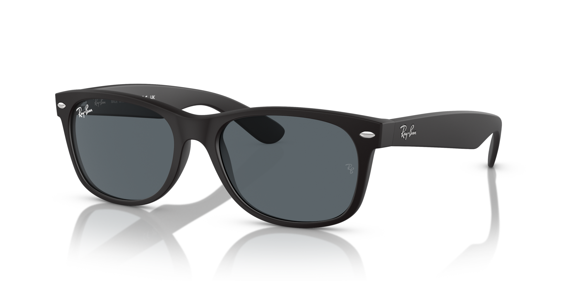 RB2132 New Wayfarer Classic