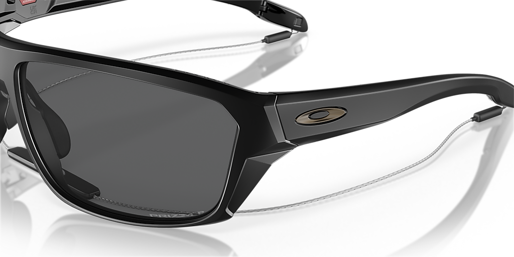 Oakley Split Shot M (64 - 17) with Black lenses and Black frame