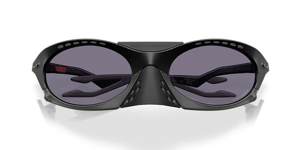 Oakley OO9437 Plantaris L (63 - 19) with Grey lenses and Black