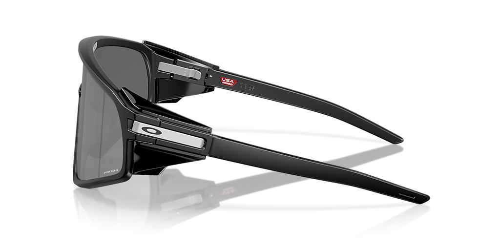 Oakley Latch™ Panel L (35 - 135) with Black lenses and Black frame