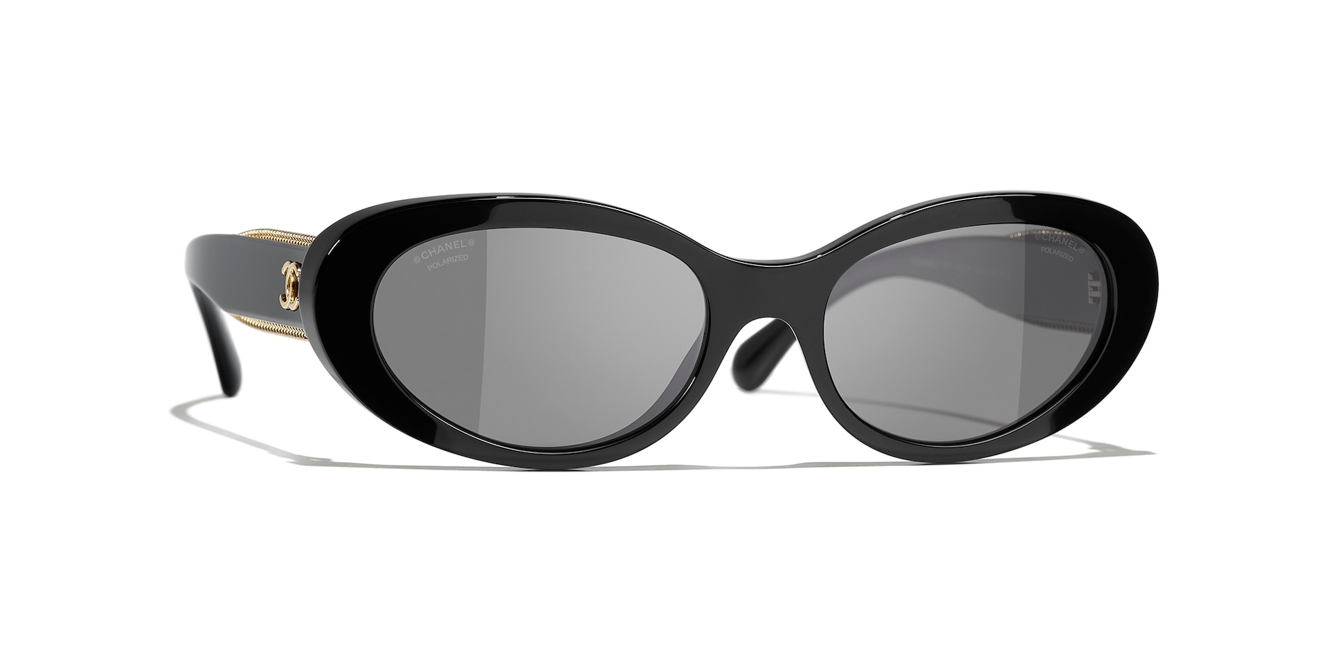 Chanel Femme Sunglass Oval Sunglasses CH5515A - Couleur du Monture Noir Couleur de Lentille Noir 575 €