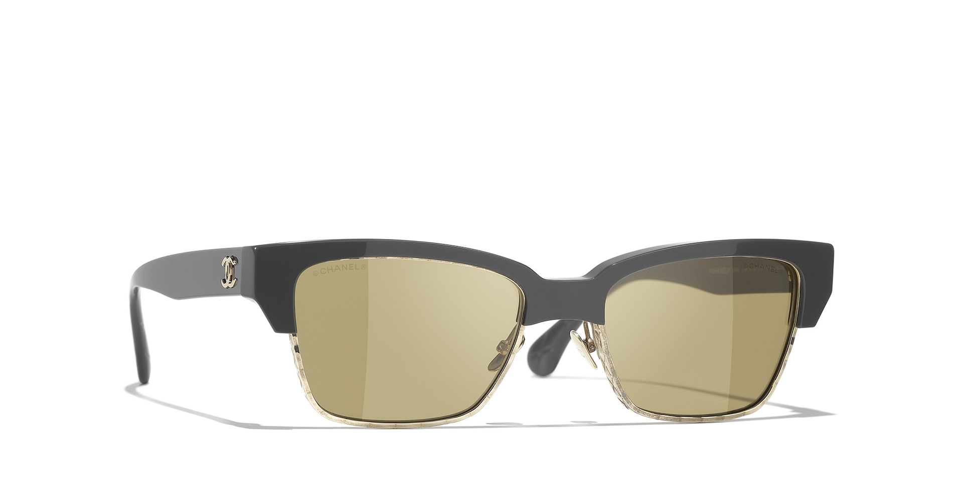 Chanel Femme Sunglass Cat Eye Sunglasses CH5558 - Couleur du Monture Gris uni Couleur de Lentille Olive 580 €