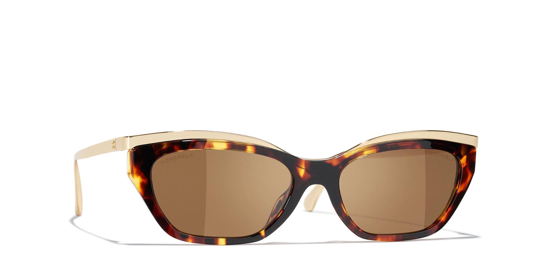 Chanel Femme Sunglass Cat Eye Sunglasses CH4299 - Couleur du Monture Dark Havana Gold Couleur de Lentille Brun 560 €