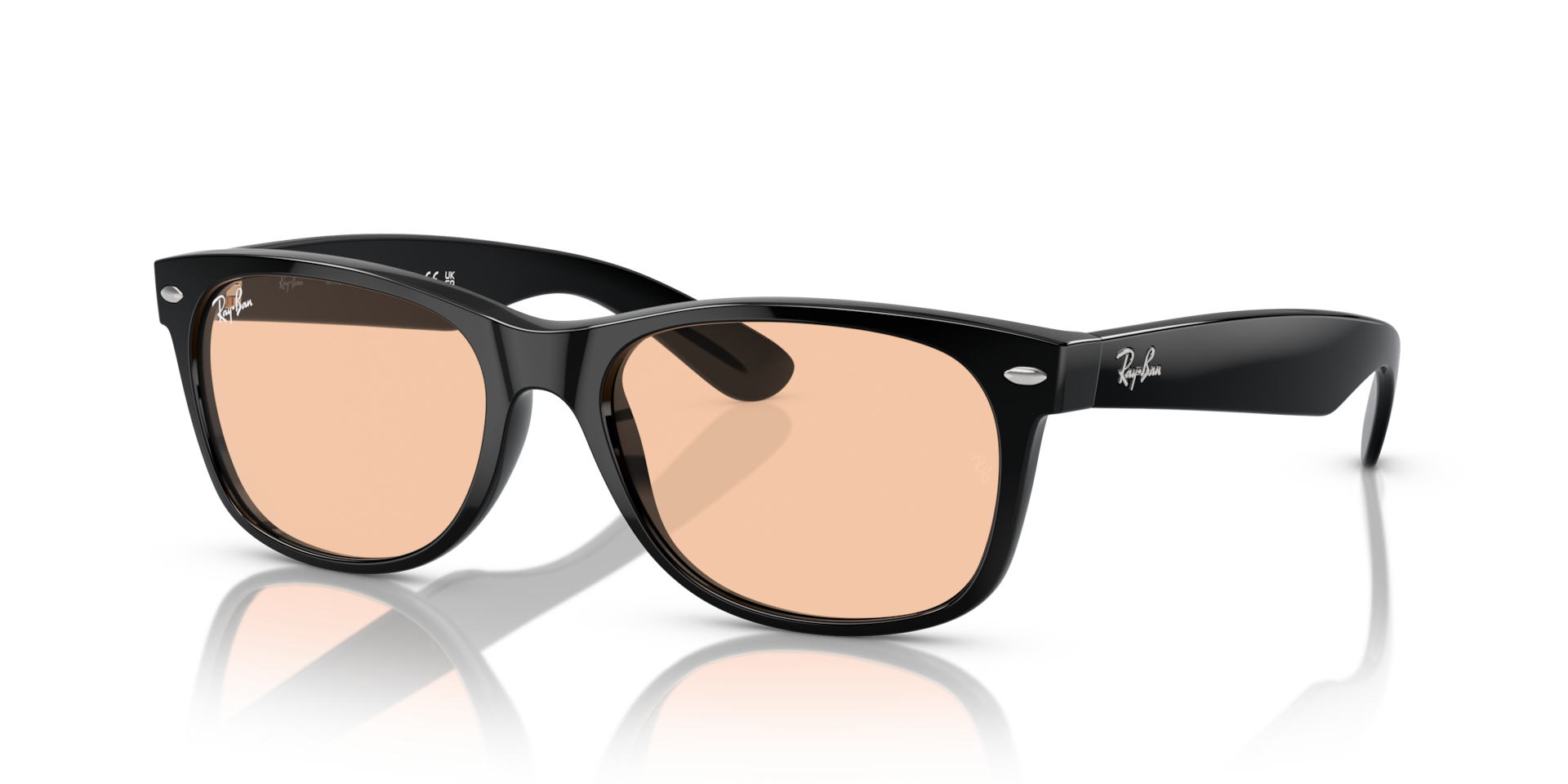 RB2132F New Wayfarer Classic