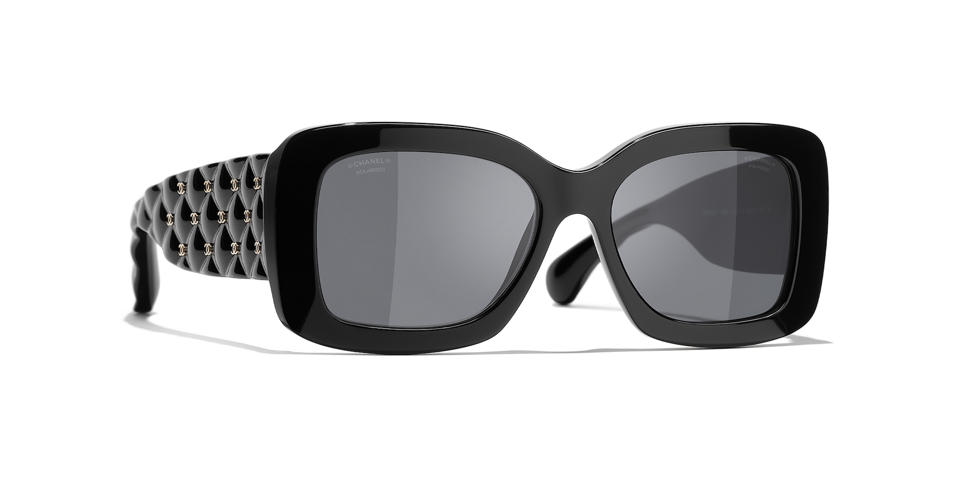 Chanel Femme Sunglass Rectangle Sunglasses CH5483 - Couleur du Monture Noir Couleur de Lentille Gris 490 €