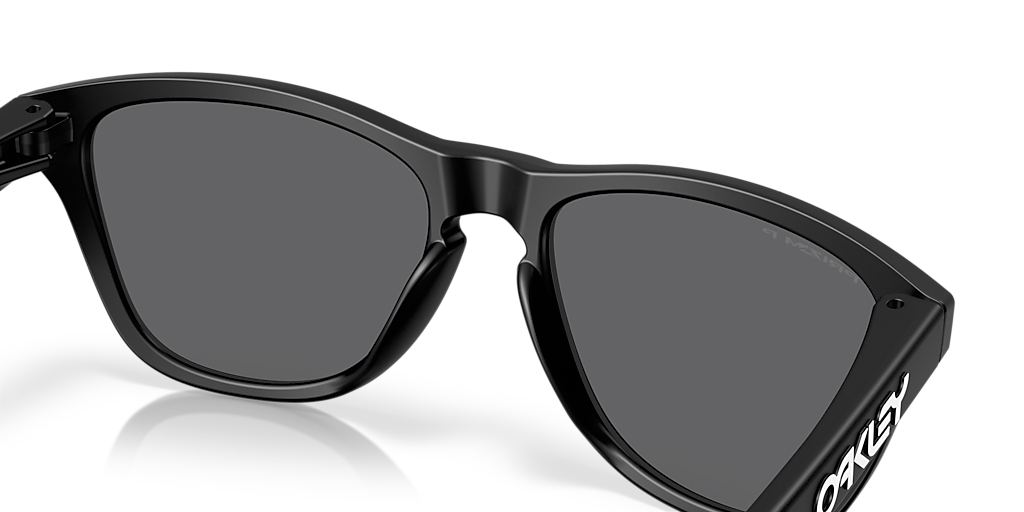 Oakley Frogskins™ S S (53 - 16) with Black lenses and Black frame