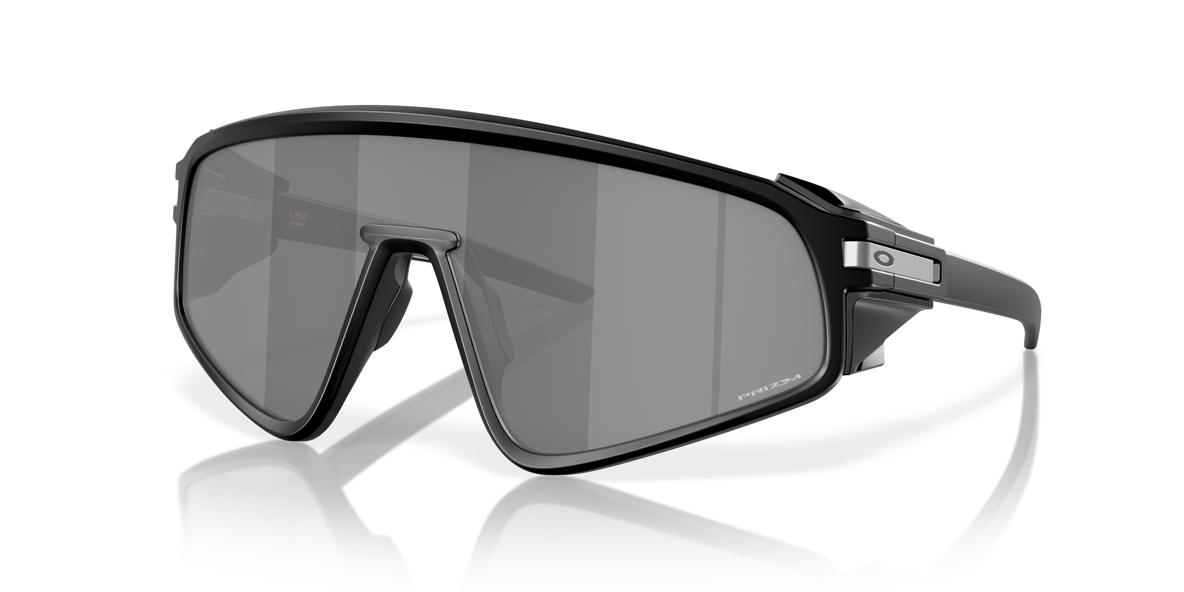 Oakley Latch™ Panel L (35 - 135) with Black lenses and Black frame