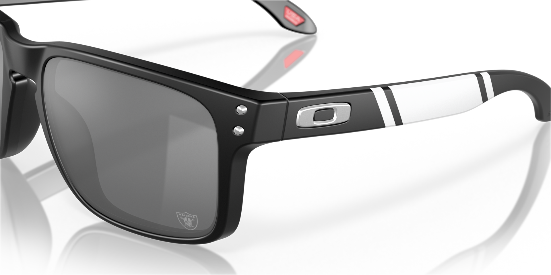 OO9102 Las Vegas Raiders Holbrook™